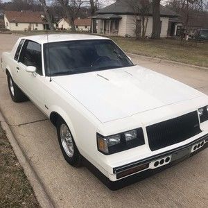 Meet your Posher, Edgardo